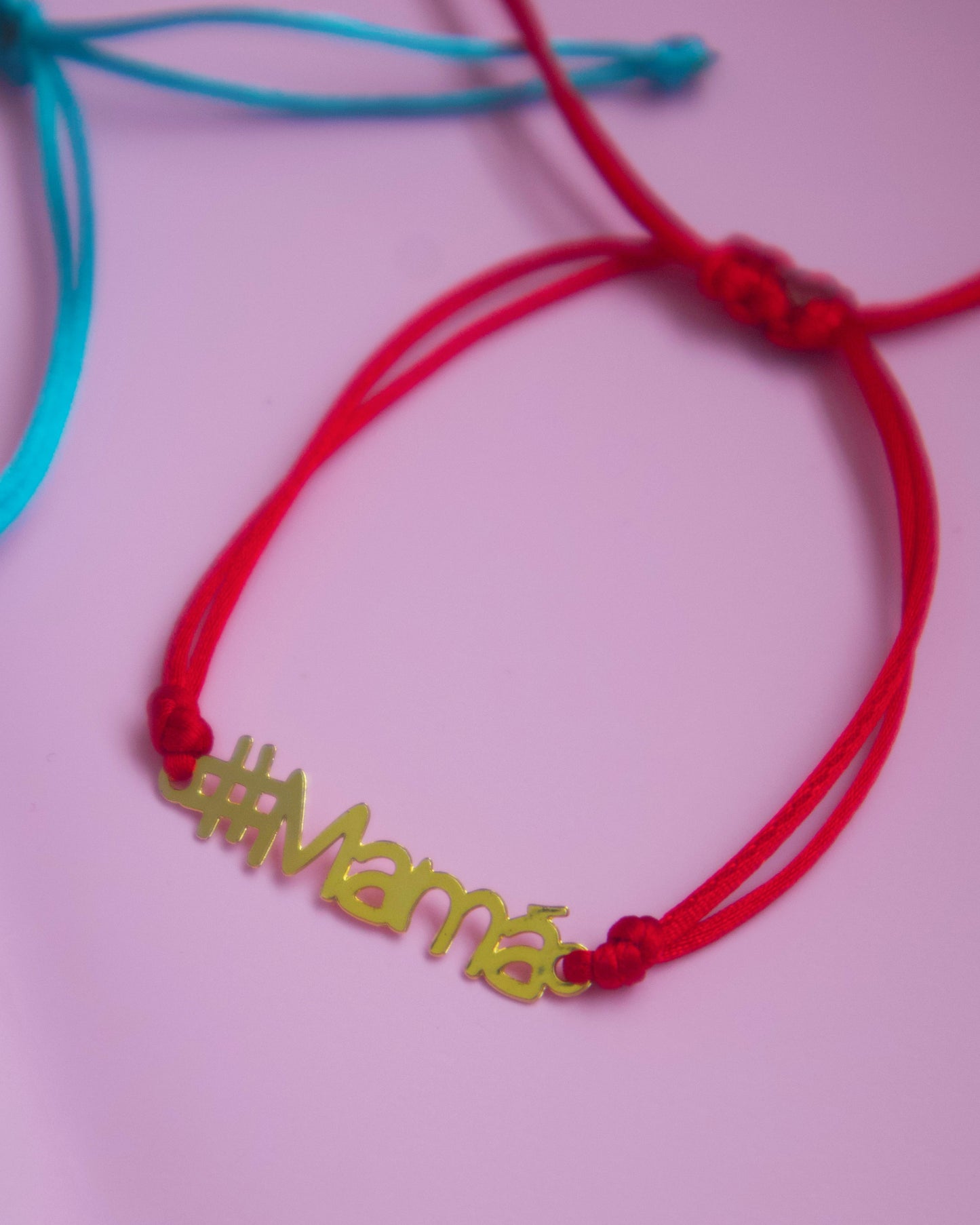 #Mamá Bracelets
