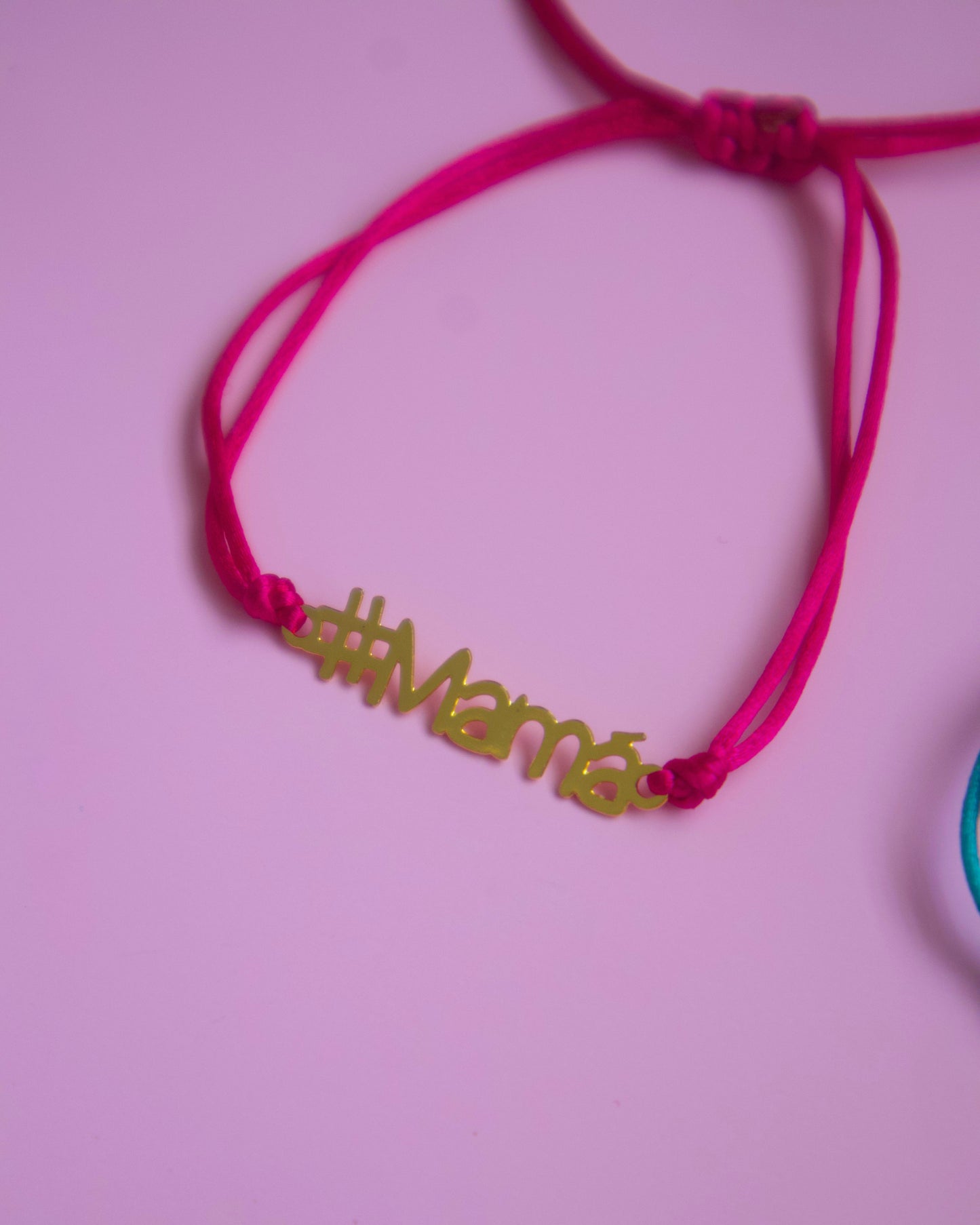 #Mamá Bracelets