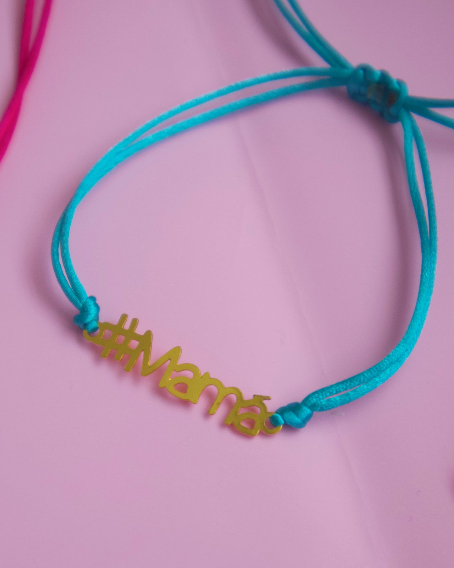 #Mamá Bracelets