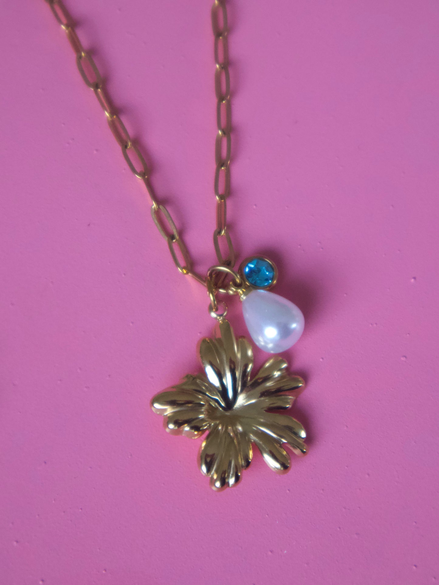 Ama Necklace