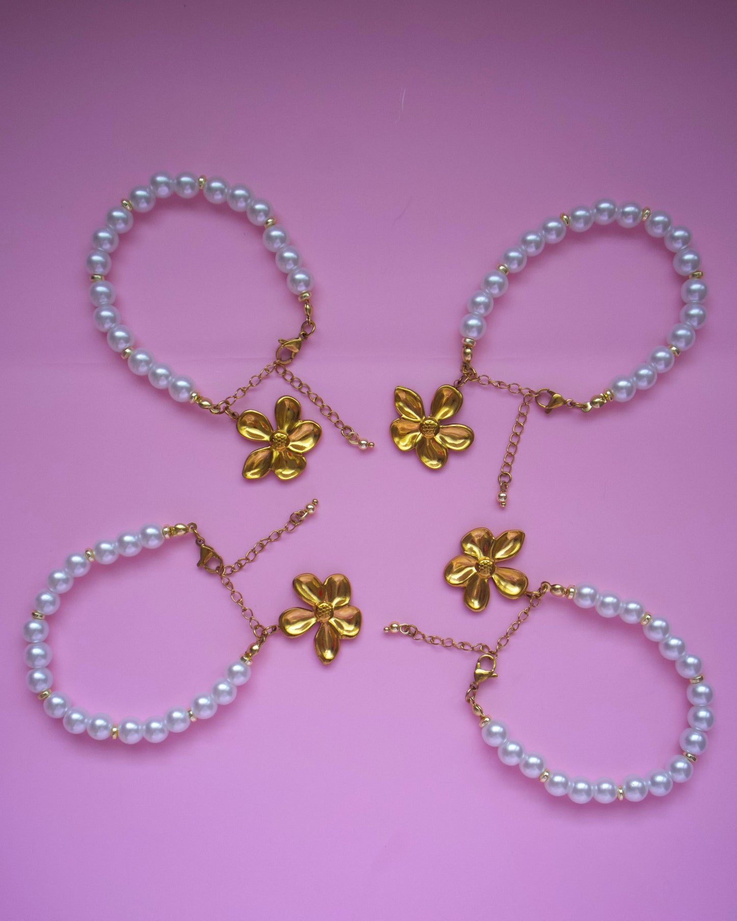 Clasic pearl bracelets