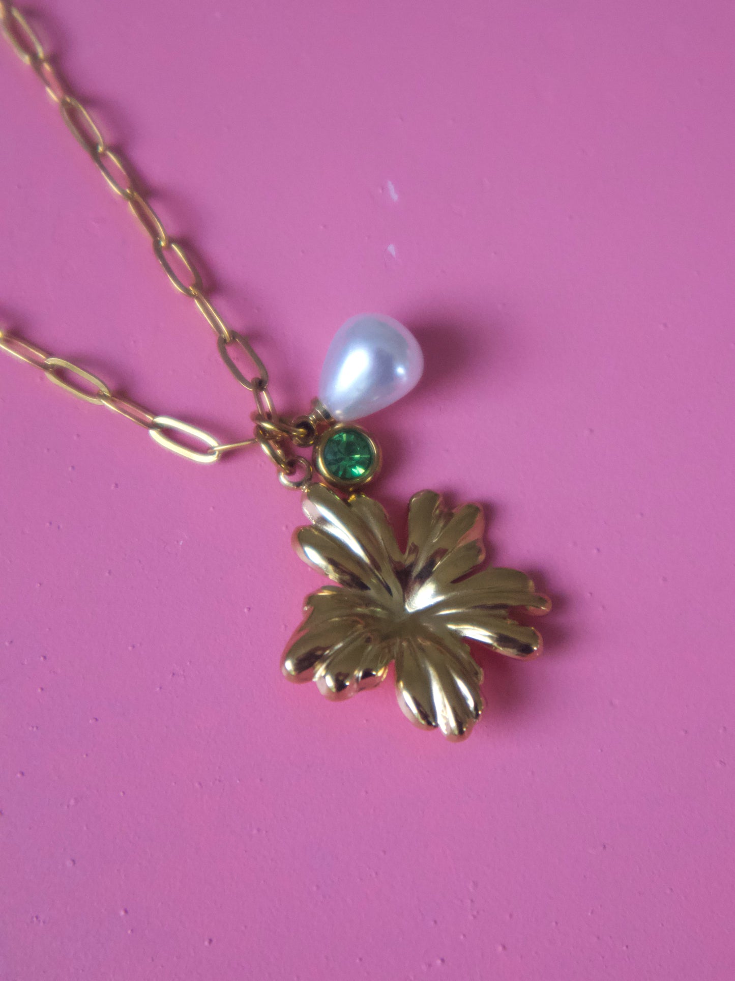 Ama Necklace