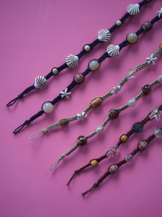 Macramé choker