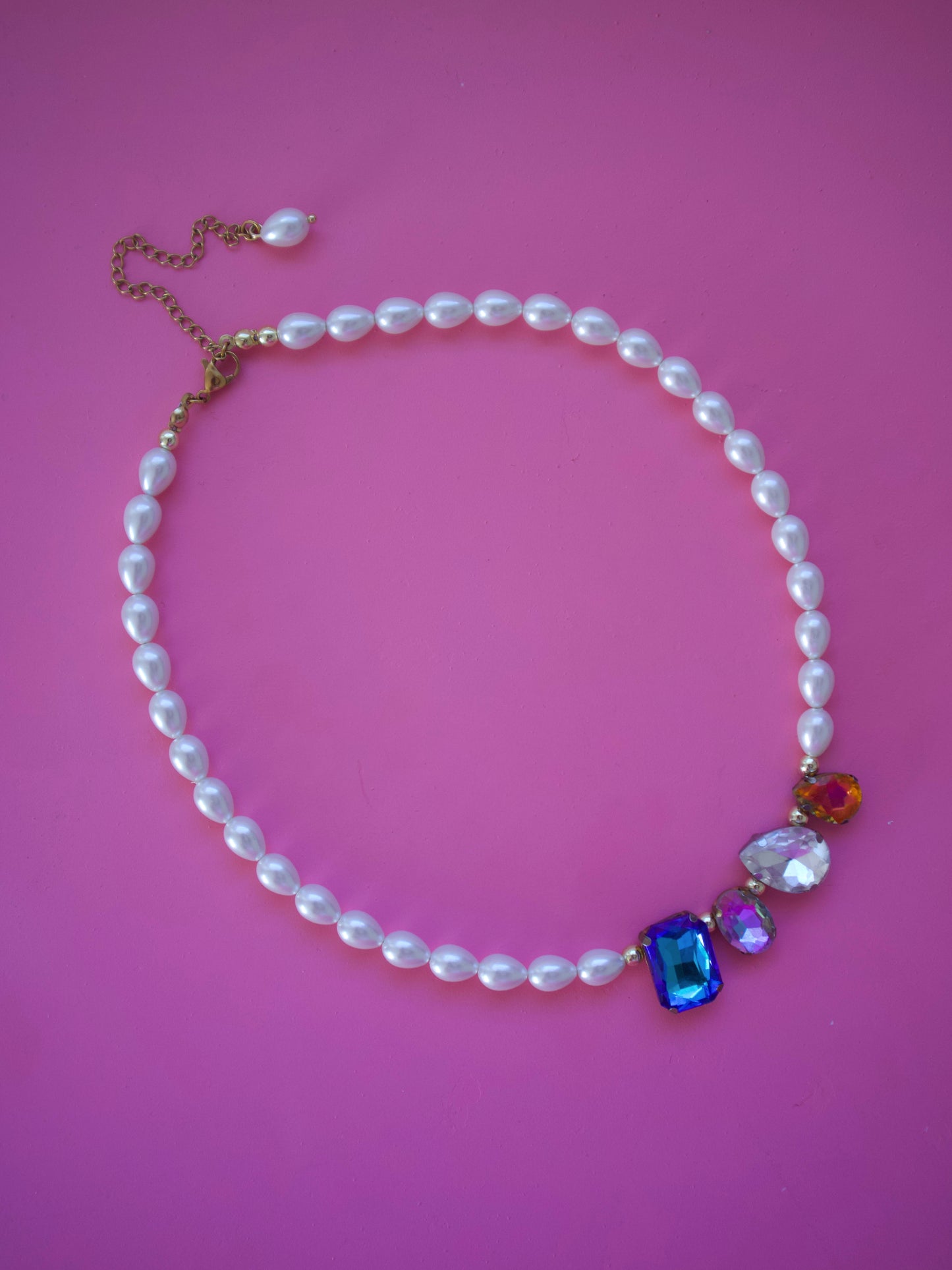 Brillante Perlas Necklace