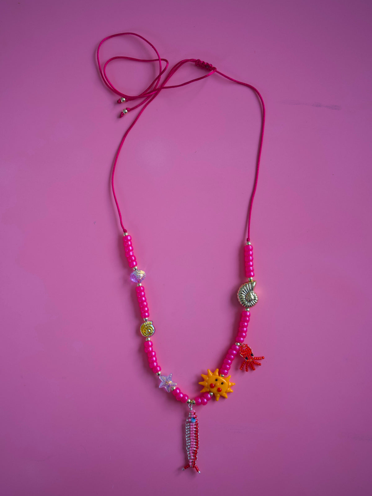 El pescao Necklace