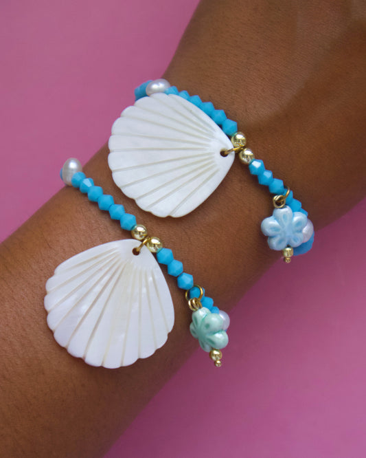 Blue concha bracelet