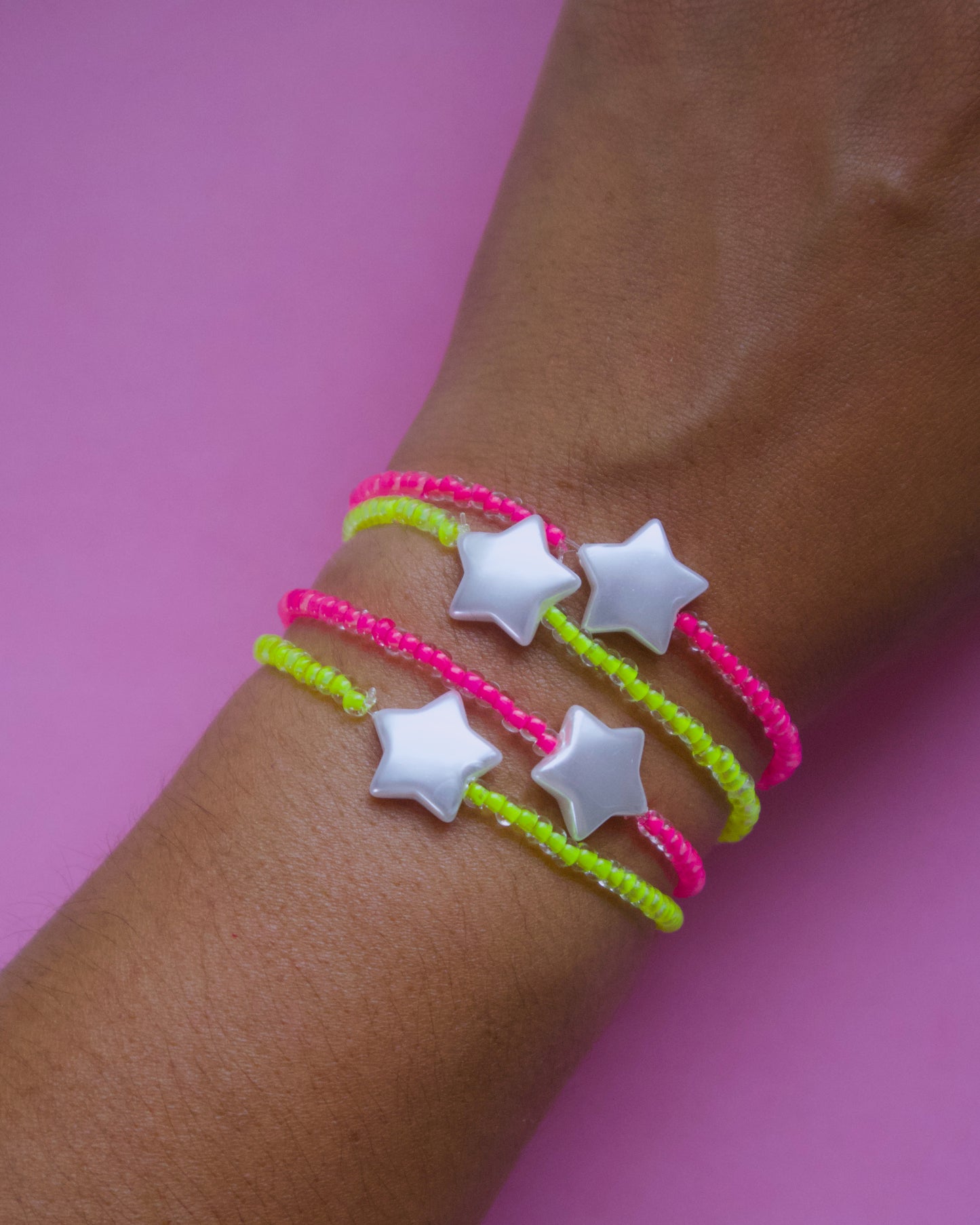 Neón star bracelets