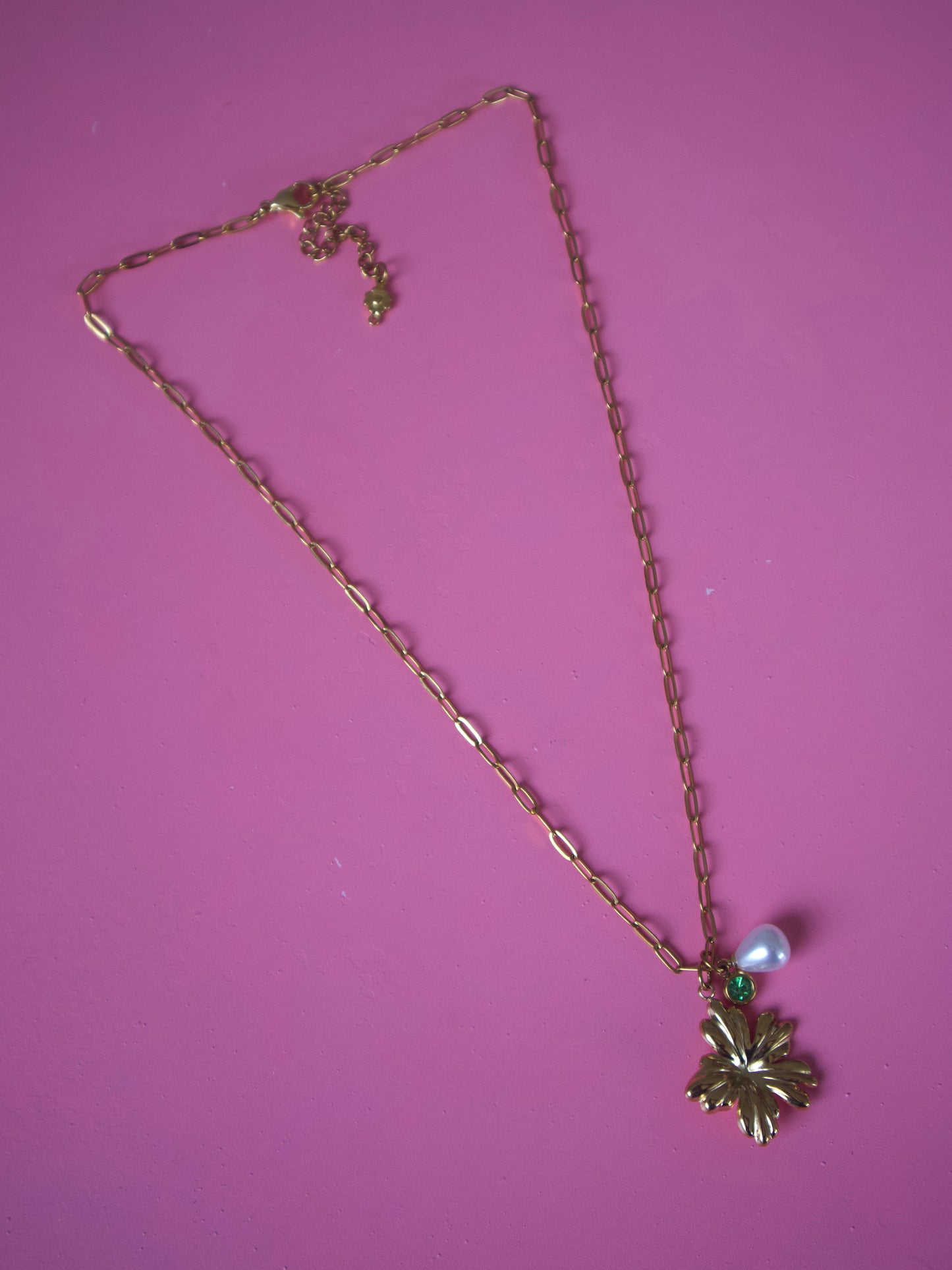 Ama Necklace