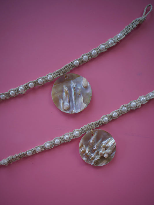 Madre Perla Macramé Choker