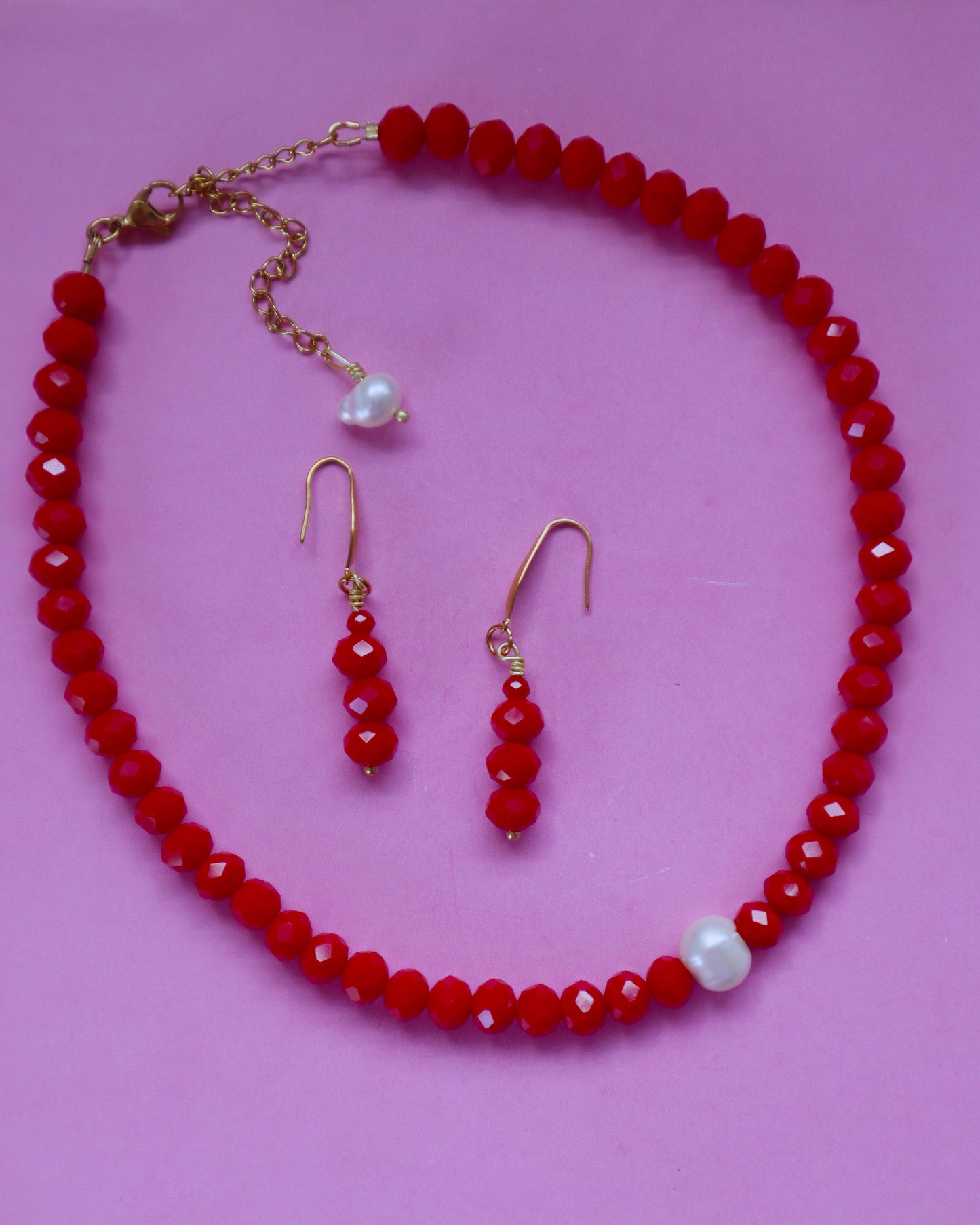 Red pearl choker