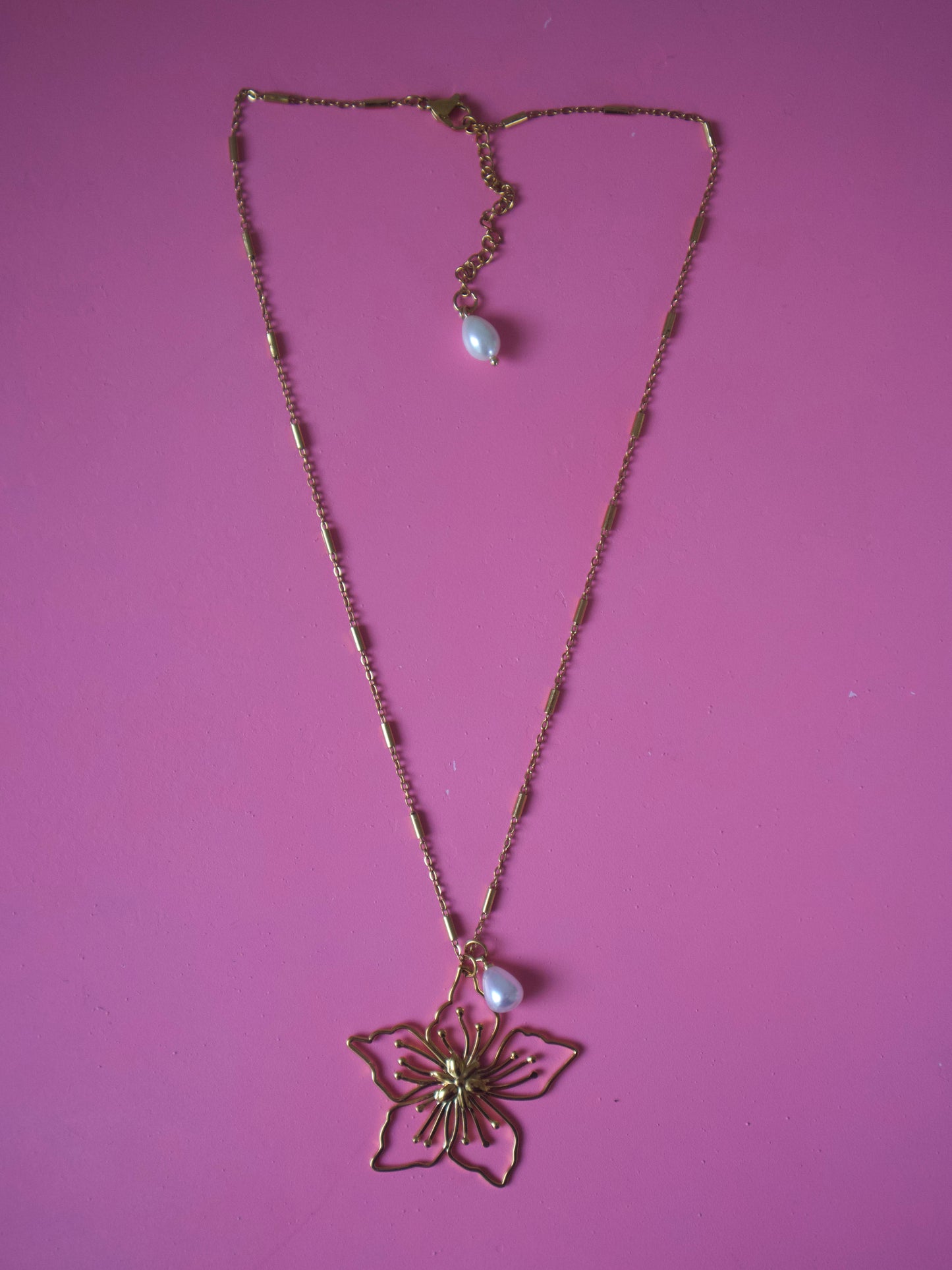 Lily Necklace