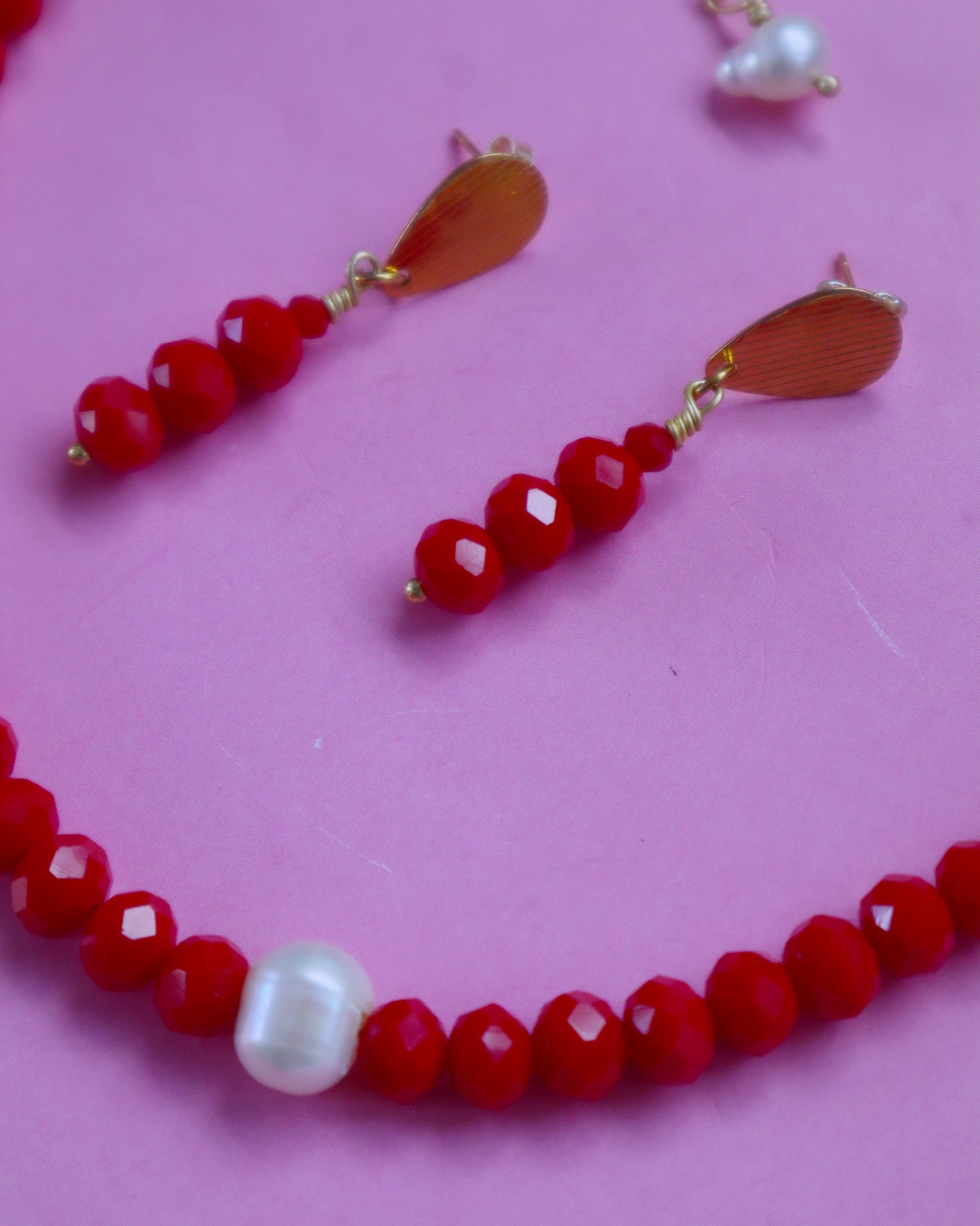 Red pearl choker